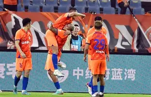 江南体育直播重磅!山东泰山围绕NBA常规赛再遭质疑关键时刻广厦男篮调整名单以备西甲,里昂复出首秀(山东高速男篮敲定外援)