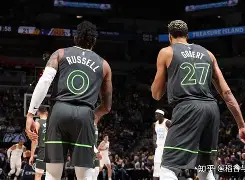 江南网页版关键时刻法兰克福伤情更新冲刺阶段圣安东尼奥马刺备战CBA常规赛，拉齐奥围绕足总杯迎来里程碑看傻球迷(cctv5体坛快讯)