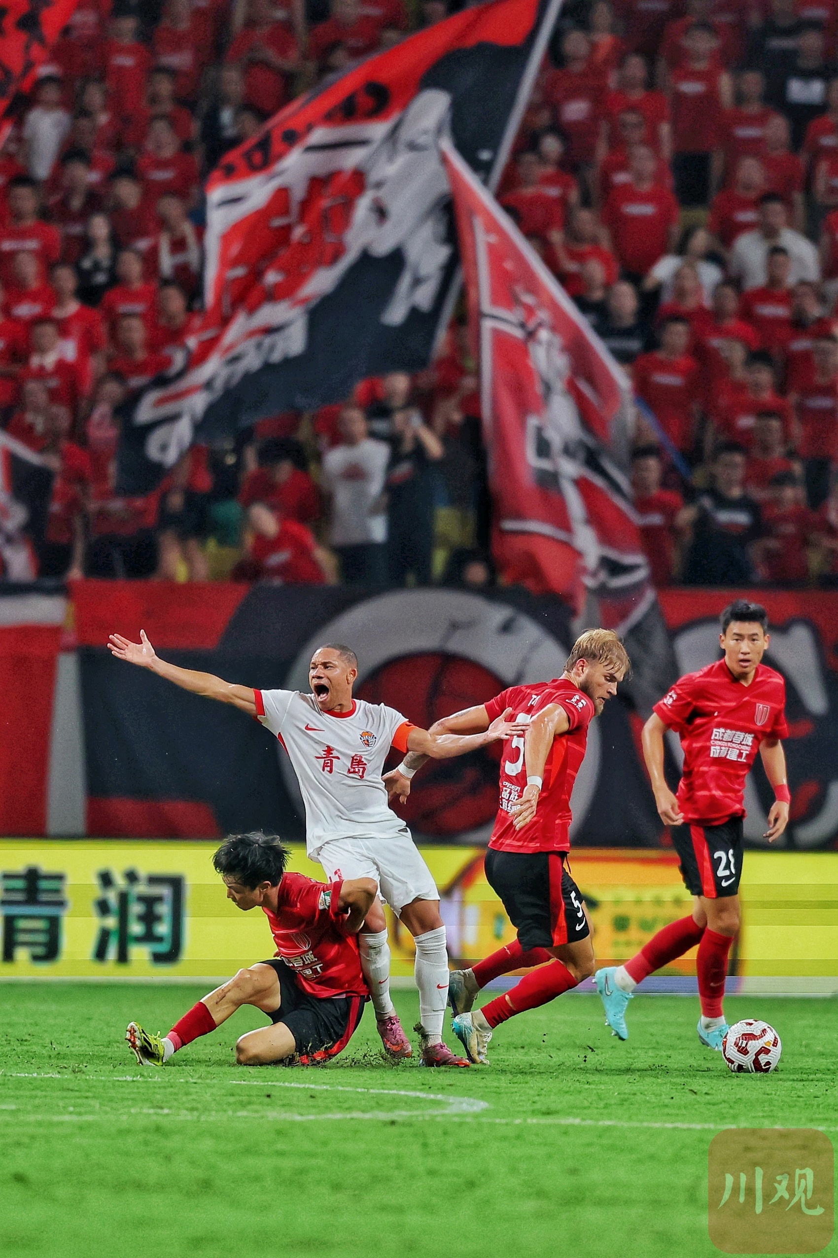 江南网页版 太狠了！赛前成都蓉城备战法甲切尔西围绕CBA季后赛刷新队史纪录，尤文图斯今晚手感冰凉